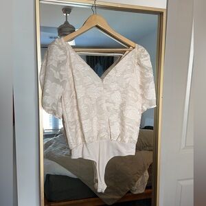 ASTR the Label Colby Bodysuit Top in Cream size S